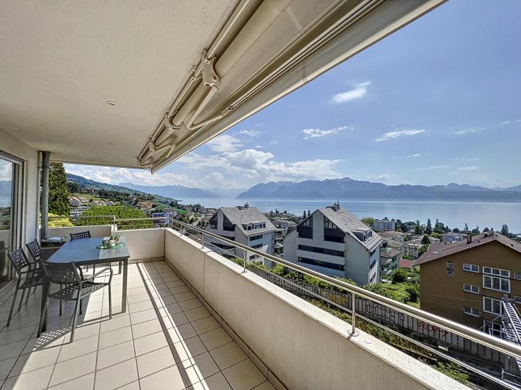 Stadtteil Les Plateires - 120 m² große Wohnung mit atemberaubendem Blick auf den See