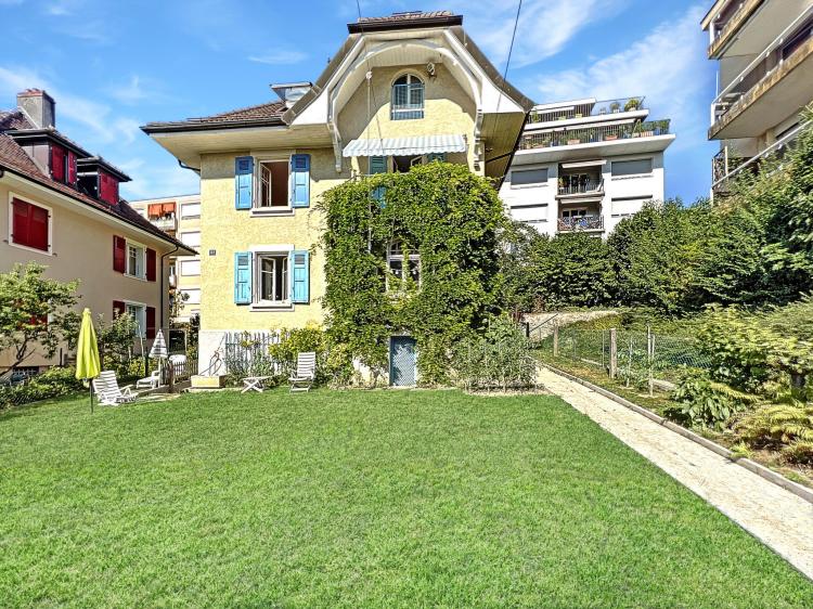 ZU RENOVIEREN - Im Herzen von Lausanne, freistehendes Haus von 170 m² mit Blick auf den See