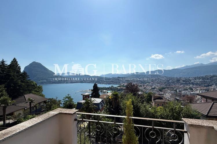 Lugano, Castagnola: 3,5-Zimmer-Wohnung mit Seeblick und Balkonen