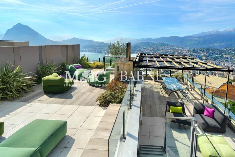 Lugano, Aldesago: 5,5-Zimmer-Penthouse mit Seeblick und Terrasse