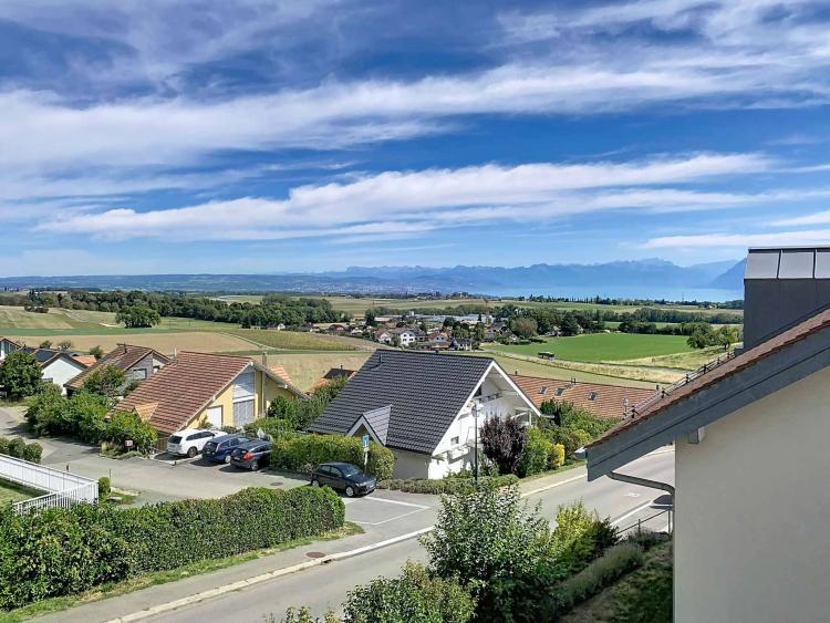 YENS – Schöne, helle Wohnung mit herrlichem Seeblick