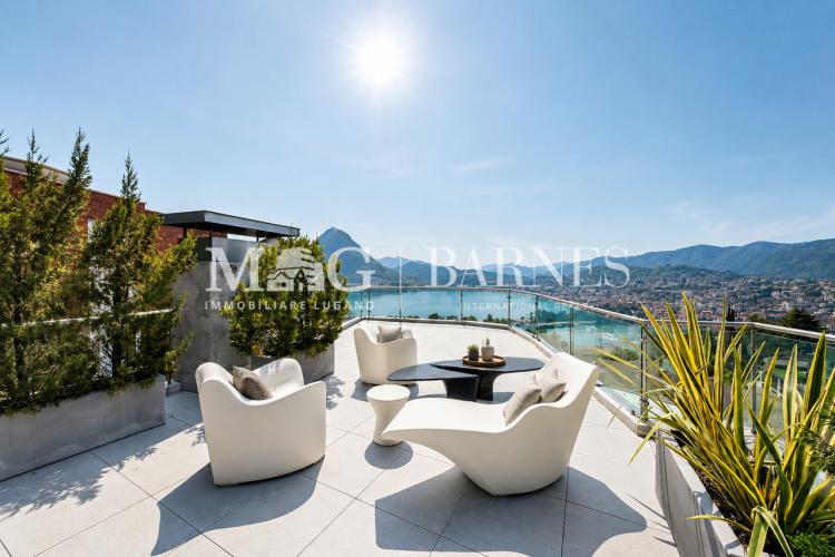 Lugano, Castagnola: Moderne Villa mit Schwimmbad und Seesicht