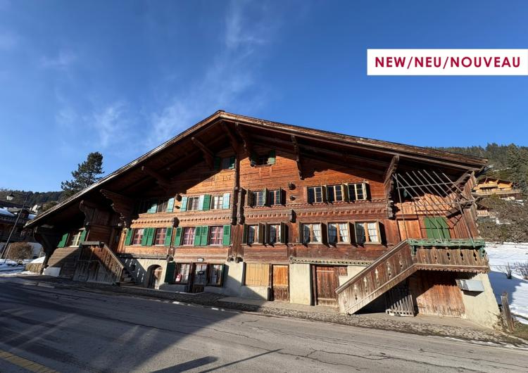 Traditional half chalet to be renovated, with adjoining barn