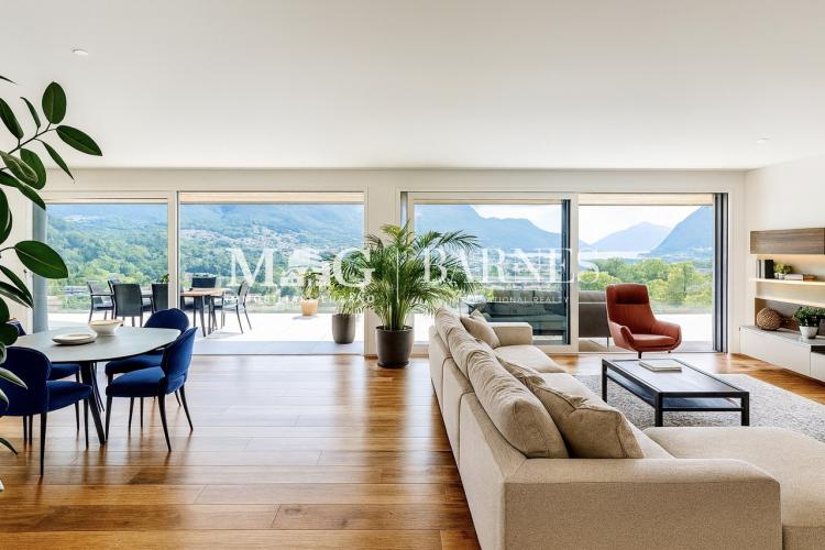 Lugano, Canobbio: Modernes Penthouse mit Seeblick und grosser Terrasse