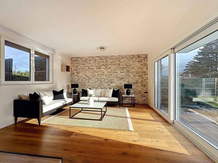 Doppelhaushälfte mit Swimmingpool