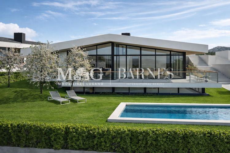 Lugano, Origlio: Baugrundstück mit genehmigtem Projekt für Villa