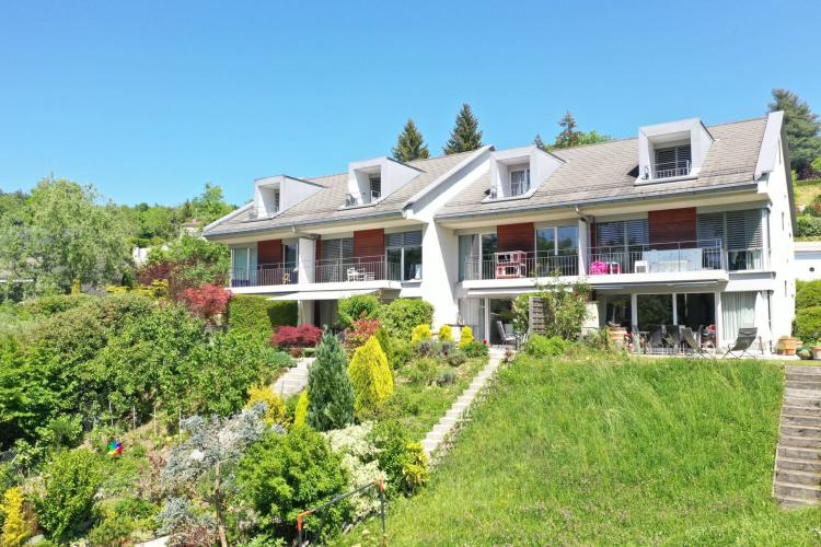 Angrenzende Villa von mehr als 200 m² in einem Familiengebiet