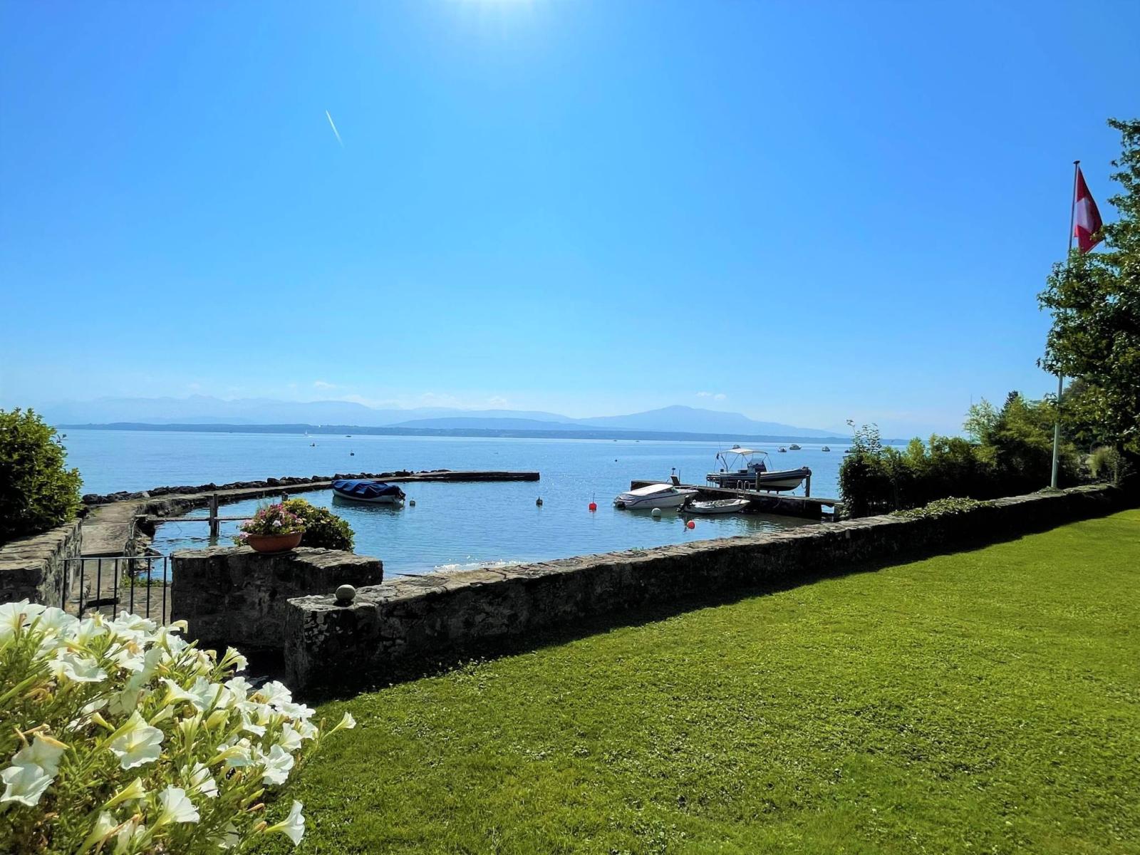 Master-Anwesen am Wasser mit privatem Hafen