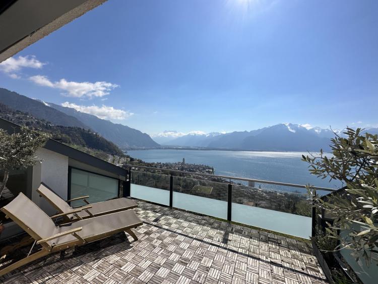 Hervorragende 5,5-Zimmer-Maisonette mit Panoramablick auf den Genfersee