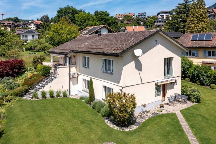 Familienvilla im Herzen einer ruhigen und begehrten Wohngegend