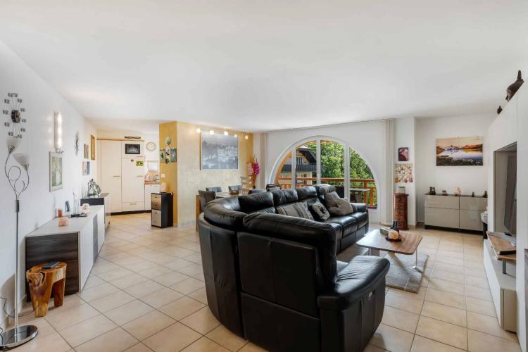 Großzügige 120 m² (gewichtete) Wohnung in ruhiger Lage