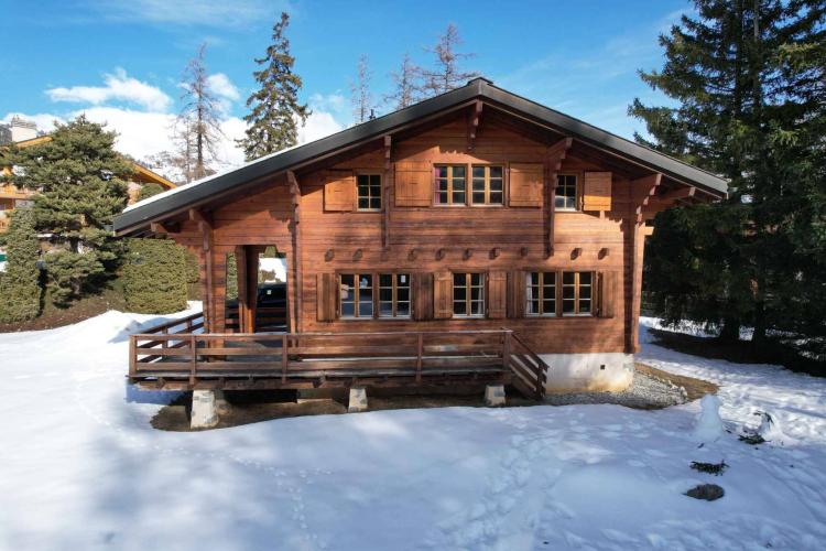 Charmantes 7,5-Zimmer-Chalet mit Potenzial in der Nähe des Zentrums von Crans