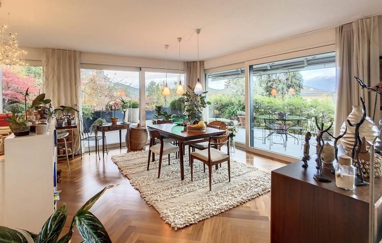 Zeitgenössische Wohnung