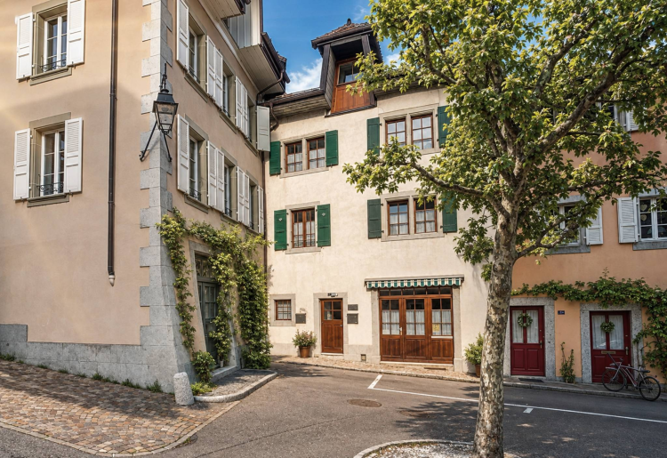 Winzerhaus aus dem 17. Jahrhundert im Herzen des Dorfes Cully