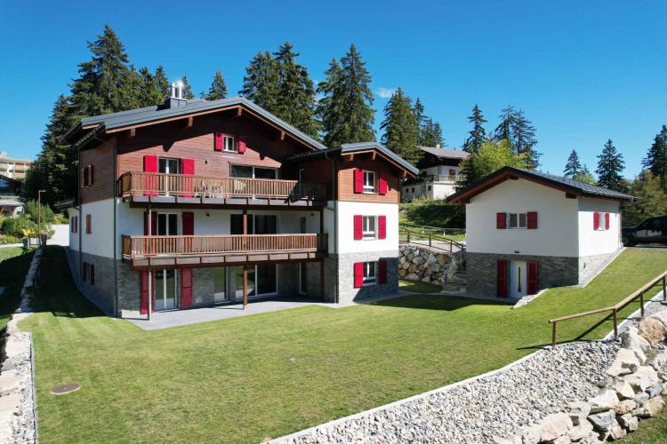 Chalet mit 15,5 Zimmern, bestehend aus drei unabhängigen Apartments