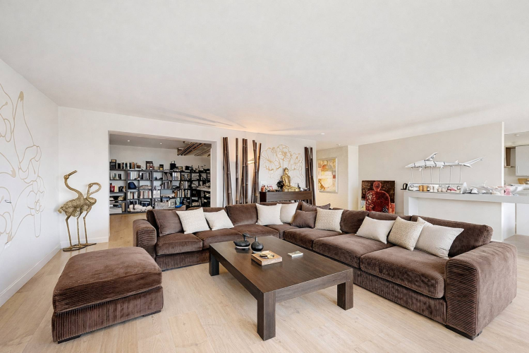 Contemporary duplex with private garden and views of the Alps in Pully Sud