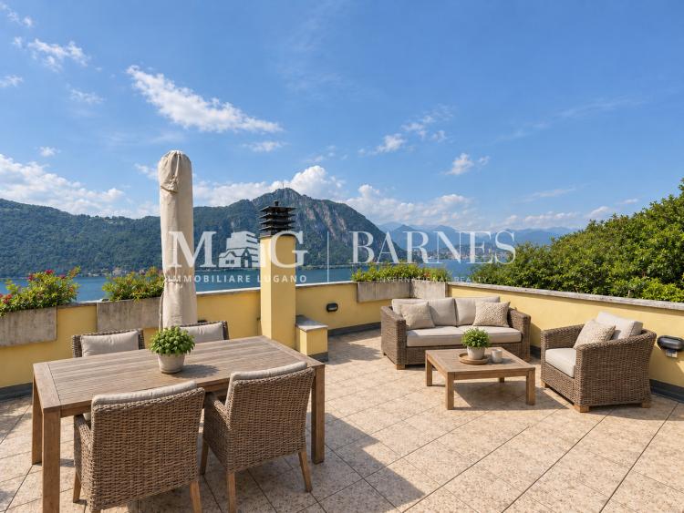 Campione d'Italia: 3,5-Zimmer-Penthouse mit Terrasse mit Seeblick