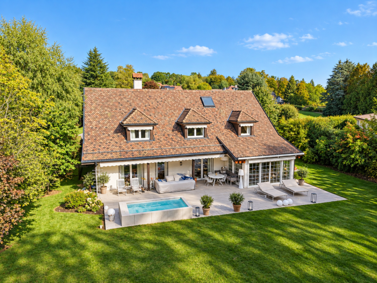 Villa mit 9 Zimmern und Wellnessbereich, im Herzen eines bewaldeten Parks
