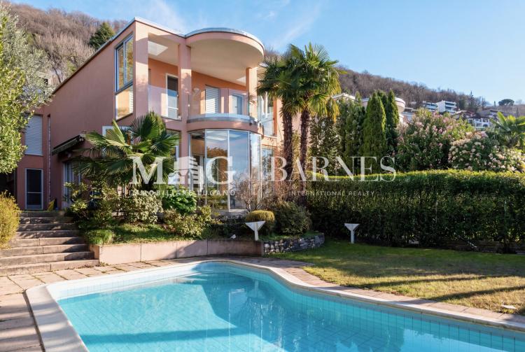 Montagnola, Collina d'Oro: Villa mit Schwimmbad und Seeblick