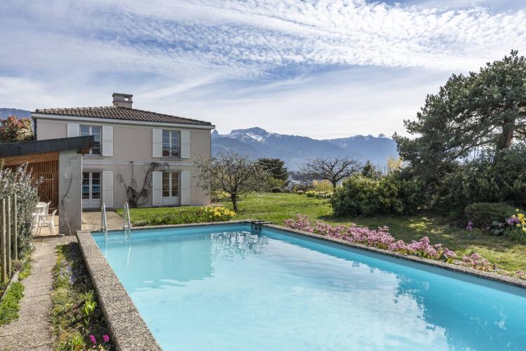 Einzigartig! Hervorragendes Anwesen mit atemberaubendem Seeblick