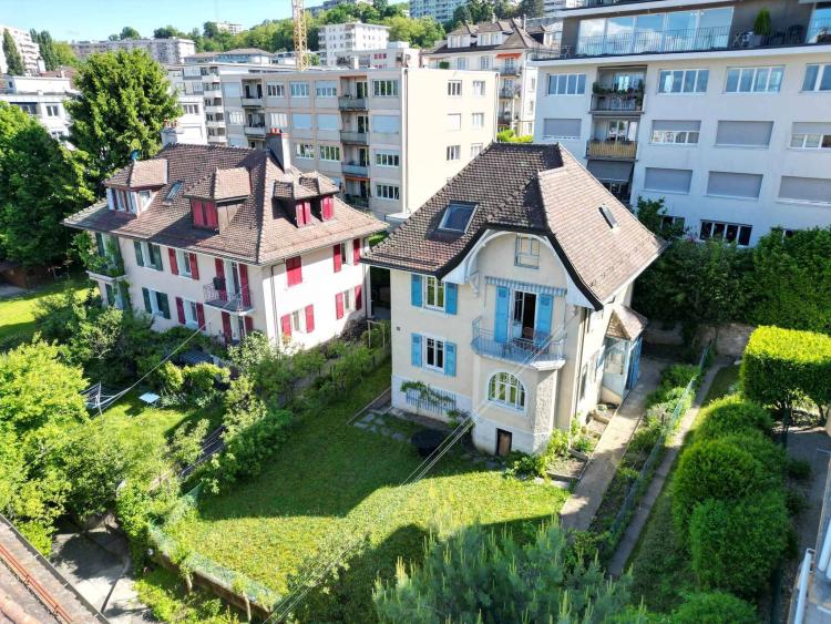 Lausanne Stadtzentrum - Freistehende Villa mit 6,5 Zimmern