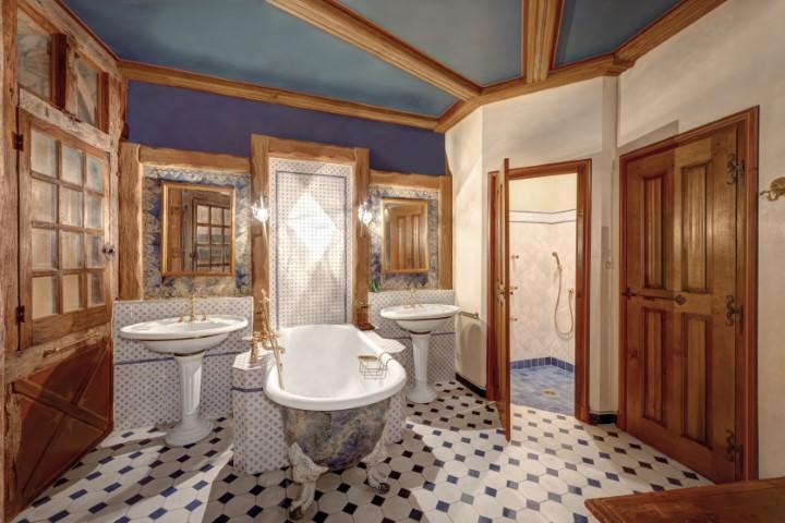 FOHUw_chateau_de_chatel_usinens_051022_hd_2_petit_.jpg