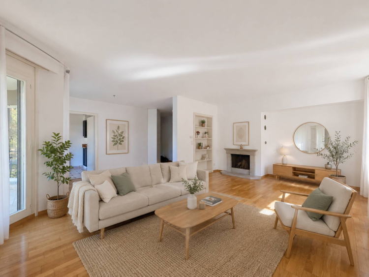 Elegante 4,5-Zimmer-Familienwohnung mit Kamin und Loggia