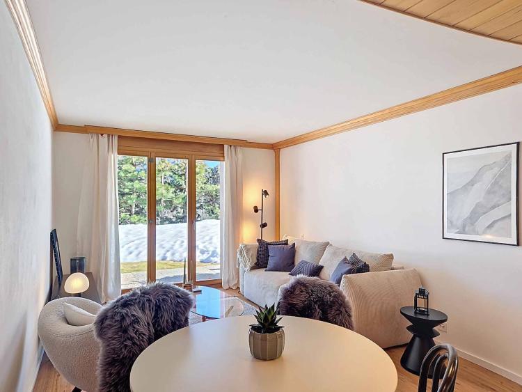 Charmante 2,5-Zimmer-Wohnung, komplett renoviert