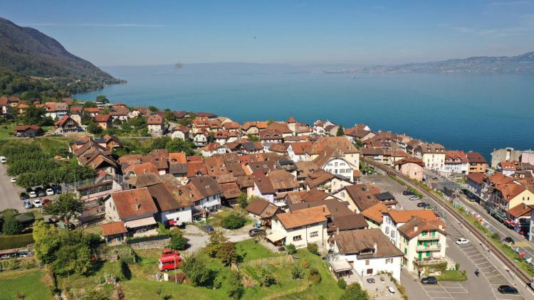 Haus mit 2 Wohnungen, im Herzen des Dorfes Saint-Gingolph gelegen
