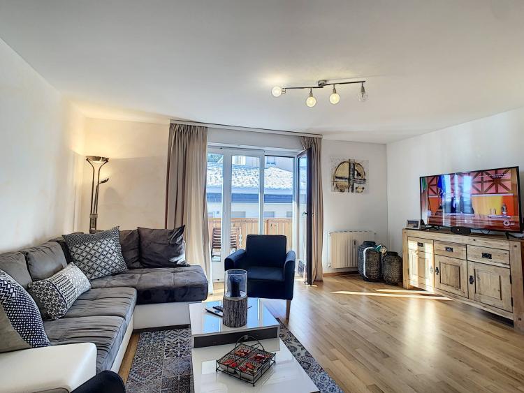 h0knj_kaban-bien-5095447.jpg