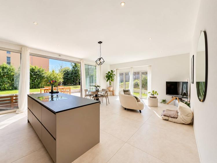 Elegante 3,5-Zimmer-Wohnung mit Terrasse und privatem Garten