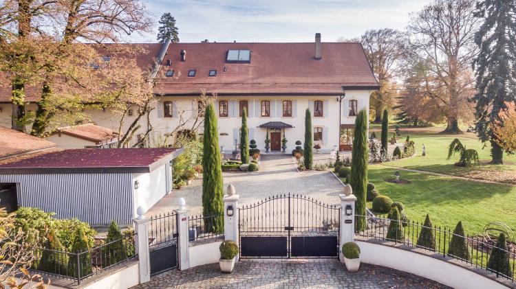 Prächtiges Herrenhaus aus dem 19. Jahrhundert, renoviert