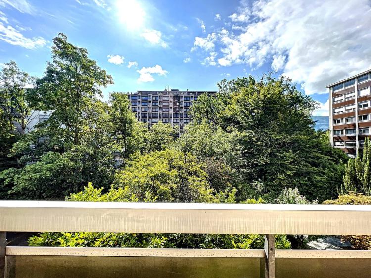 6 Kreuzungszimmer mit schöner Aussicht