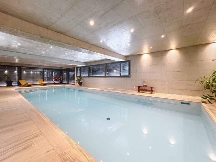 Exceptional 3-level chalet with indoor pool/wellness area