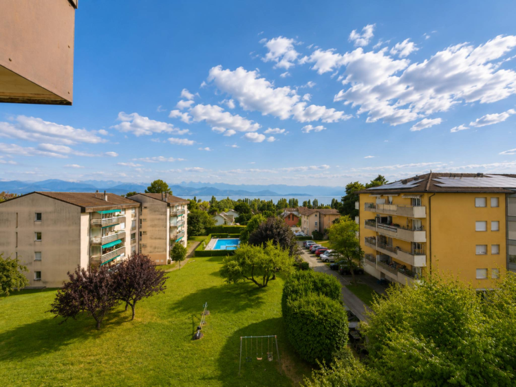 Ausgesetzt gegen Lake Geneva