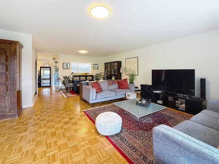 EXKLUSIV - Geräumige Doppelhaushälfte