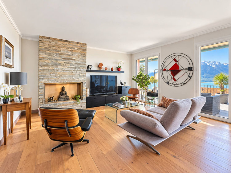 Wunderschöne 3,5-Zimmer-Wohnung mit großer Terrasse und atemberaubendem Seeblick