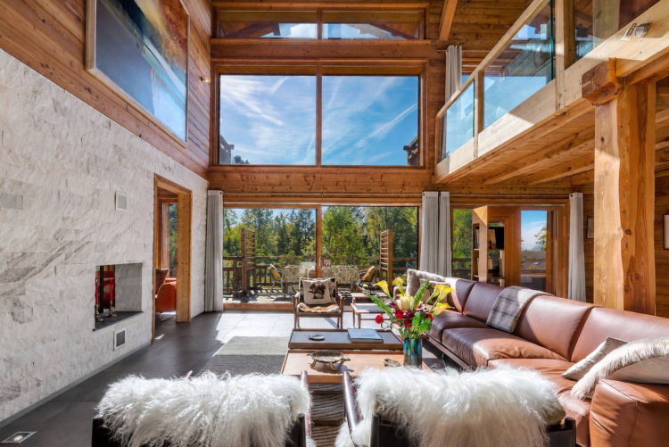 Chalet Bayrou in der Region Villars-sur-Ollon zu verkaufen – Die Kunst des alpinen Bauens von Megève bis Crans-Montana