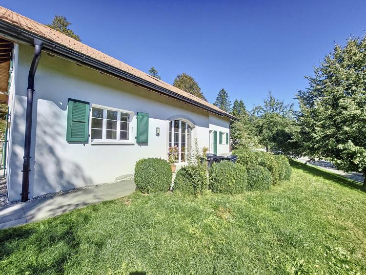 Freistehendes Haus im Jura-Berner-Gebirge