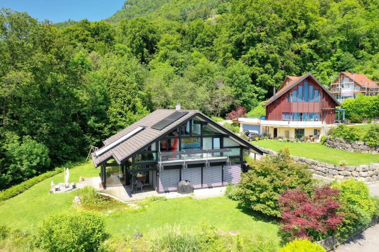 Herrliches Haus „Huf Haus“ mit wunderschönem Blick auf den See und die Berge!