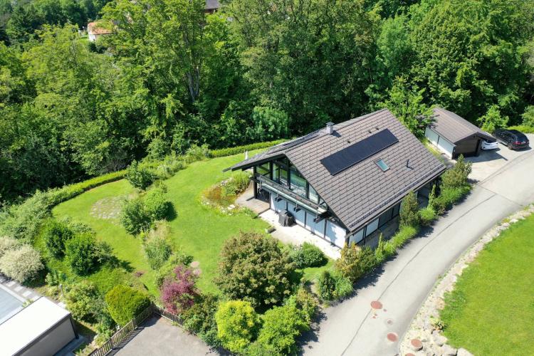 Herrliches Haus „Huf Haus“ mit wunderschönem Blick auf den See und die Berge!