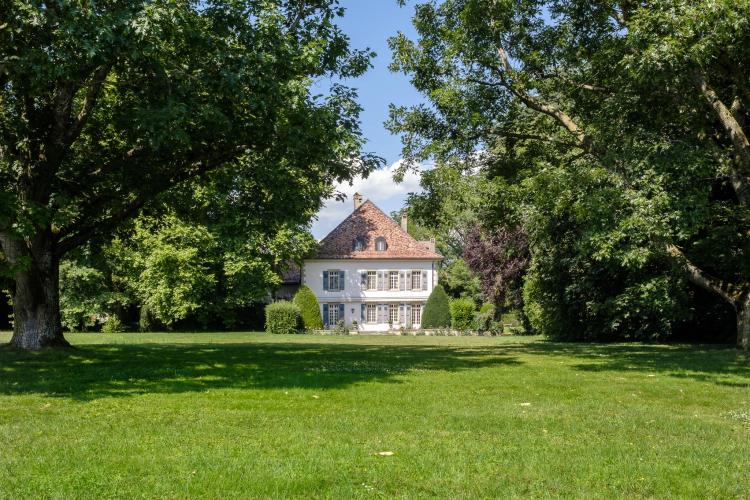 Herrenhaus aus dem 15. Jahrhundert auf 27.000 m²