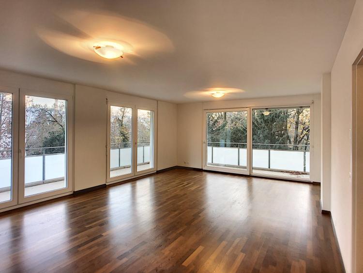 Wunderschöne 6-Zimmer-Wohnung in absoluter Ruhe