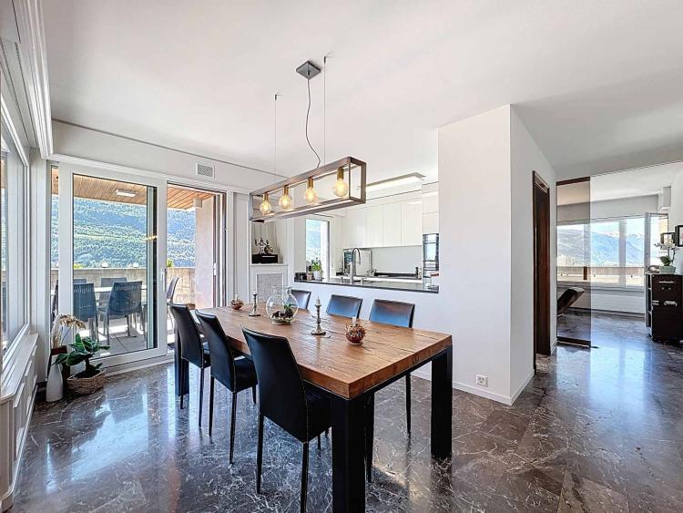 Attic duplex with panoramic terrace