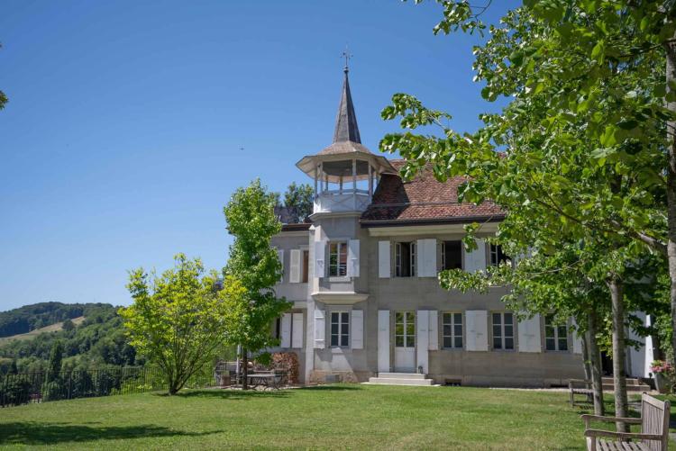 Außergewöhnliche, komplett renovierte Residenz