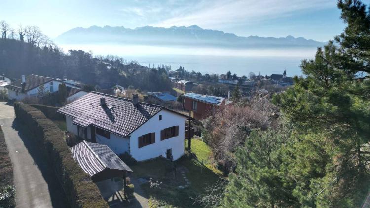 Lutry-Sud : Villa individuelle de 165 m² avec vue sur le lac. A rénover, fort potentiel