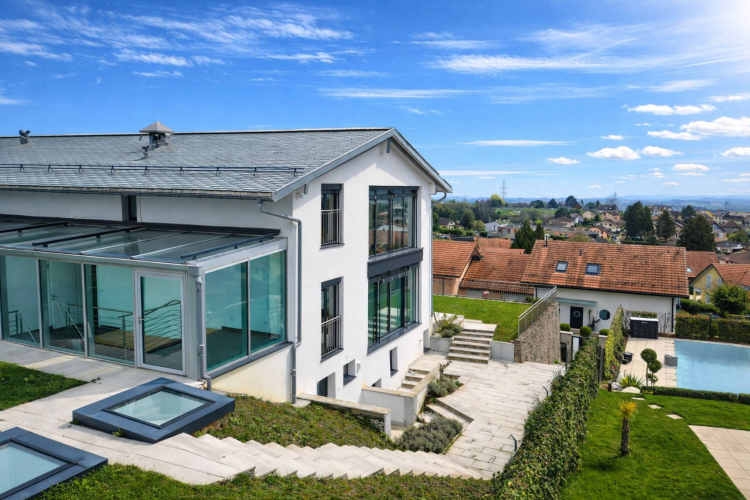 Außergewöhnliche, moderne Villa am Stadtrand von Lausanne.