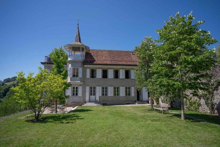 Außergewöhnliche, komplett renovierte Residenz