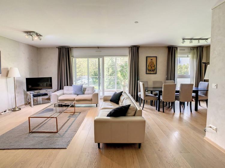 Wunderschöne 5-Zimmer-Wohnung in der Nähe der Nationen