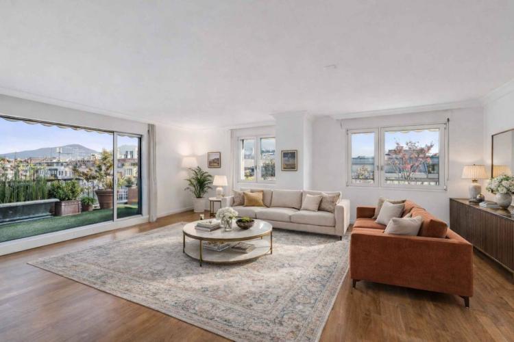 EXKLUSIV! Wunderschönes 6-Zimmer-Penthouse mit 141 m² Terrasse